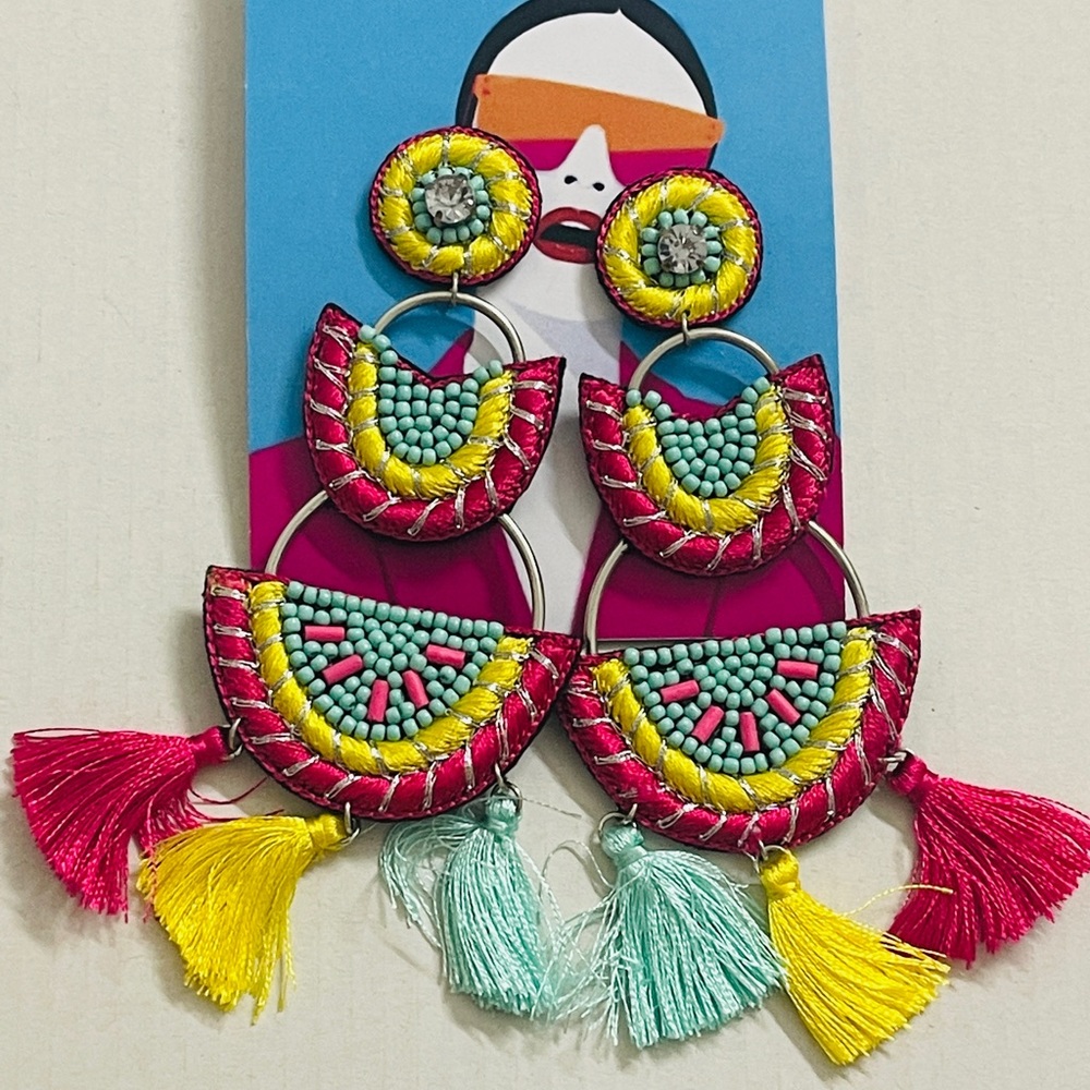 Handmade beaded earrings - Picture 1 of 3
